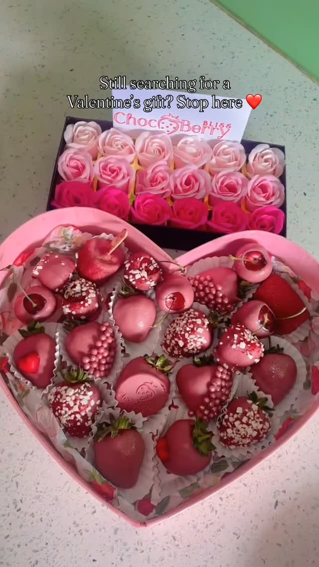 Heart-shaped ChocoBerry box ordered by itsmalika_bm